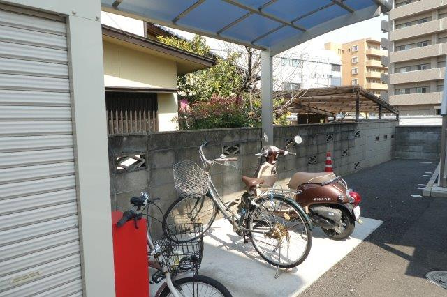 倉敷市老松町３丁目のアパートのその他共用部分|自転車置き場