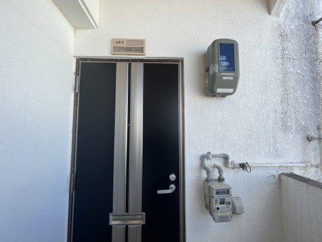 マンションくら元の玄関