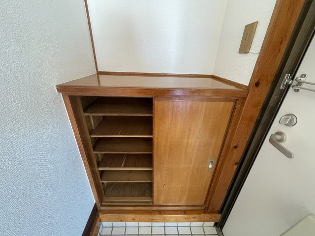 マンションくら元の玄関