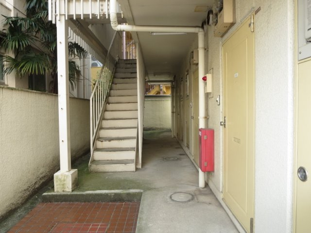 レパードマンションのエントランス