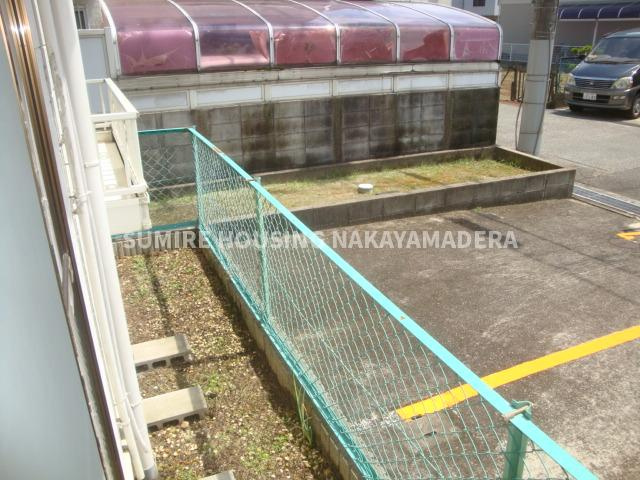 チェリーハイツの庭