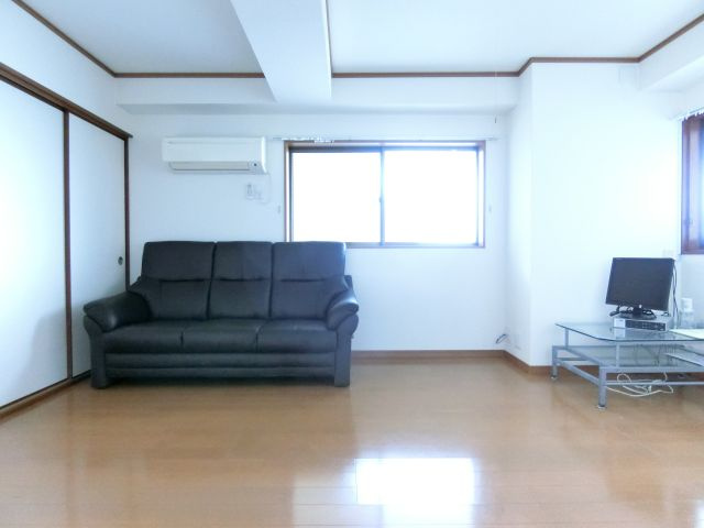 ハイムニシキの洋室