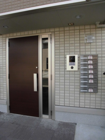 フルールおおたかの森のエントランス