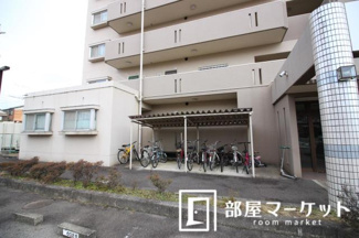 【エントランス】