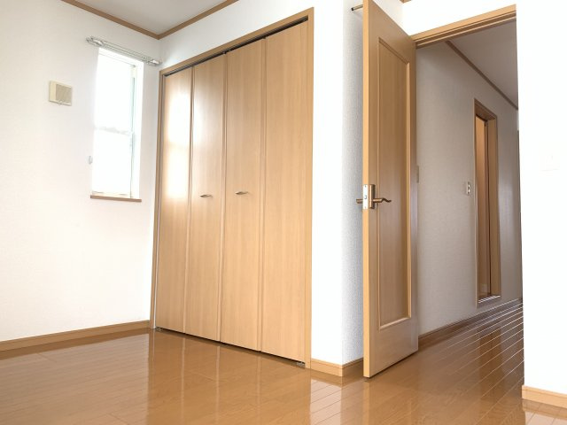 PlumeriaB棟の洋室