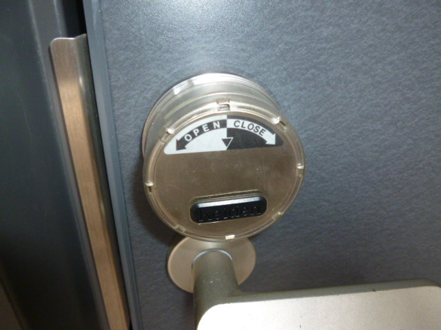 サンハイツＤの玄関|カードキー