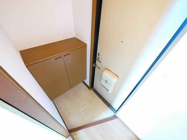 シャルム21の玄関|明るい玄関です