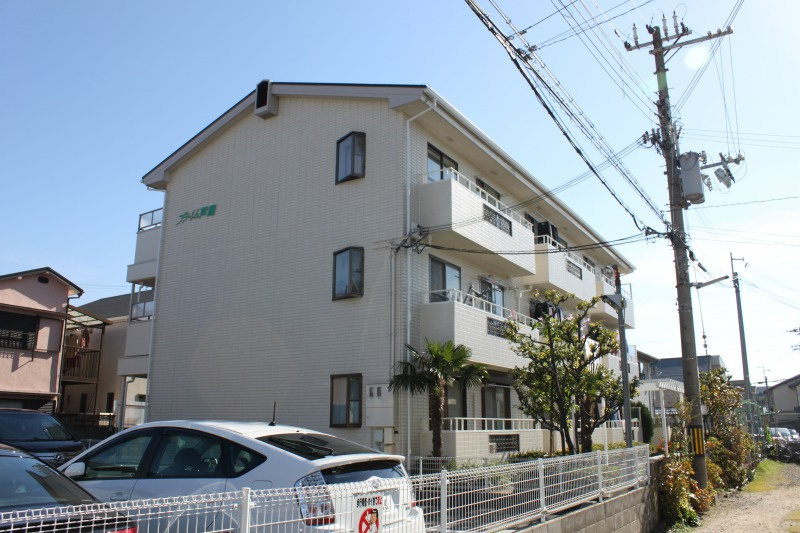 プラージュ芦屋の外観