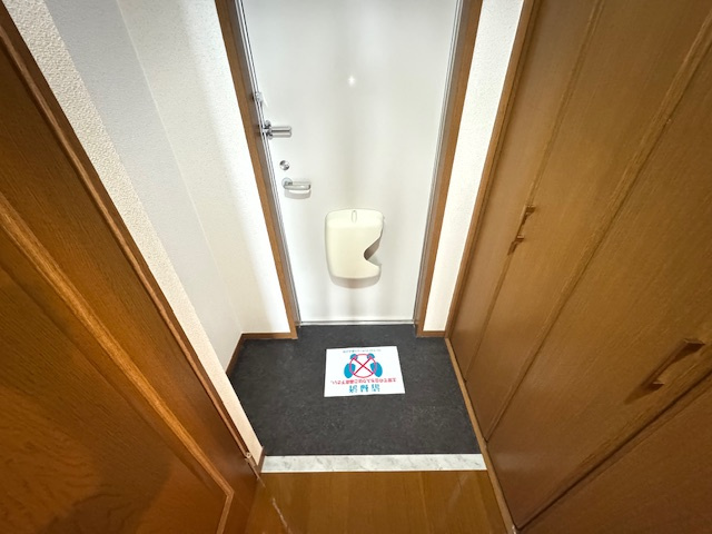 フジパレストゥインクルの玄関