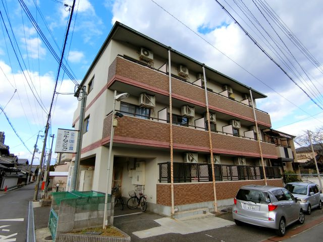 プチメゾン滝谷の外観