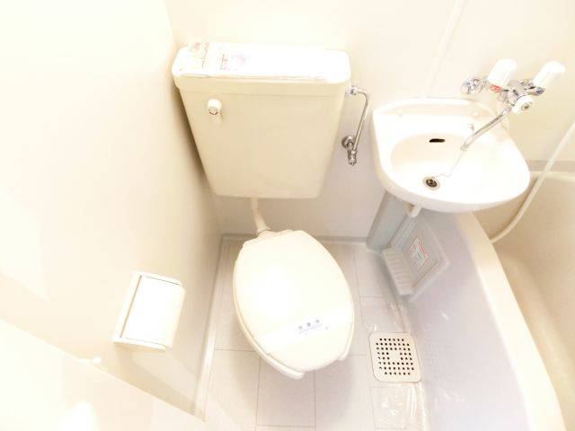 プチメゾン滝谷のトイレ