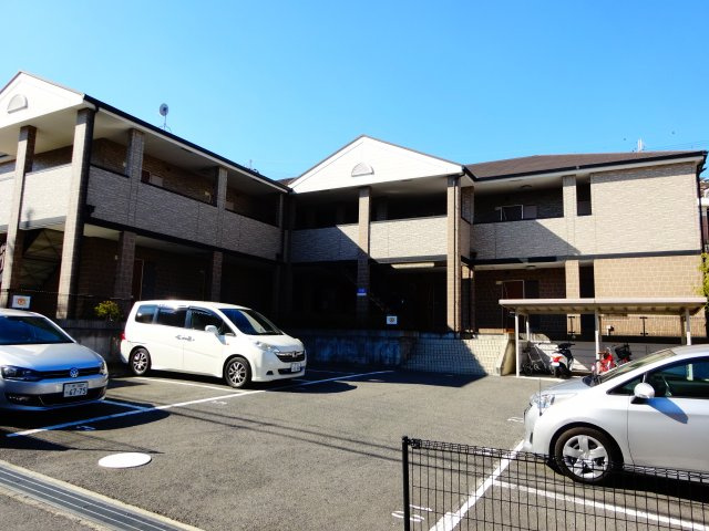 ラパス高倉台II番館の外観