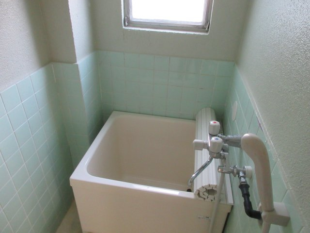 日下マンションの浴室