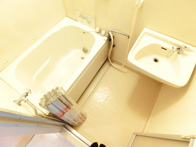 森井マンションの浴室