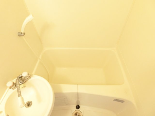 楠古谷マンションの浴室