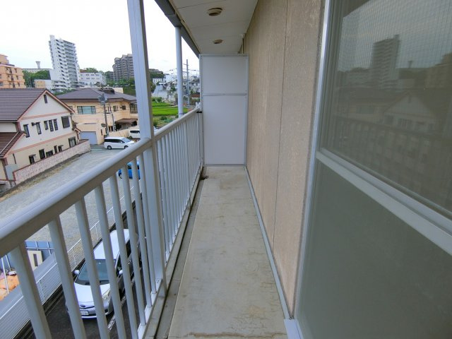 楠古谷マンションのバルコニー
