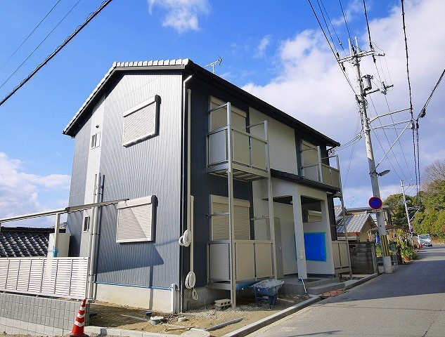 アイリスライフ山陵の外観|落ち着いた雰囲気の外観です