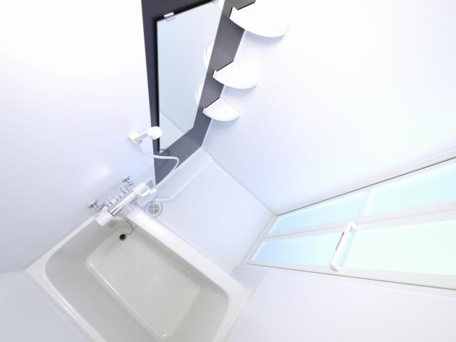 アイリスライフ山陵の浴室|きれいなお風呂です