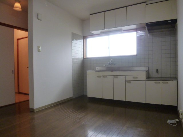 フレッシュハイツの居間・リビング