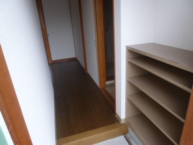 フレッシュハイツの玄関