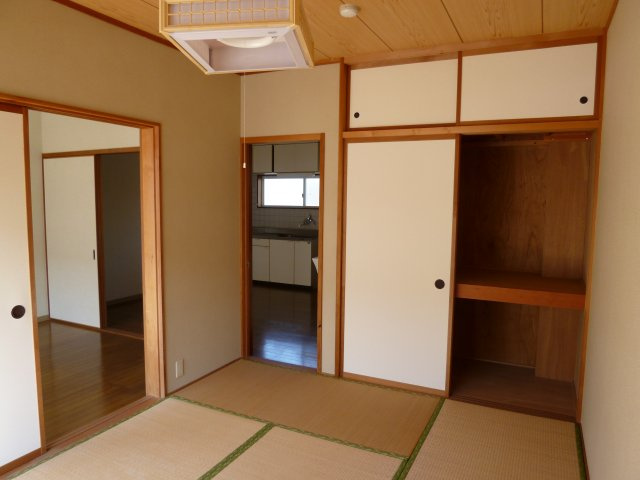 クリーンハイツA棟の和室