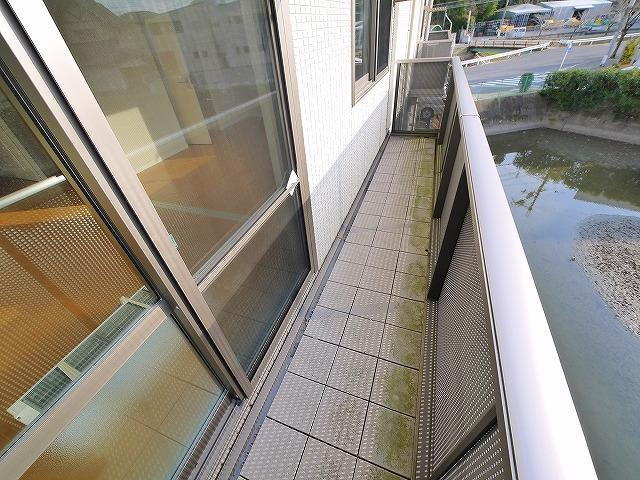 グランディール玄兎の玄関|収納もある玄関です