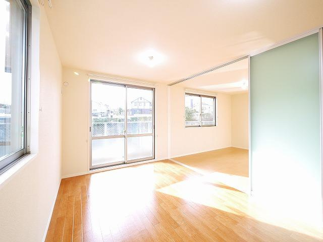 グランディール玄兎の居間・リビング|使いやすいリビングです