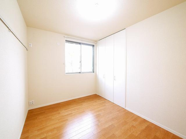 グランディール玄兎の洋室|明るい洋室です