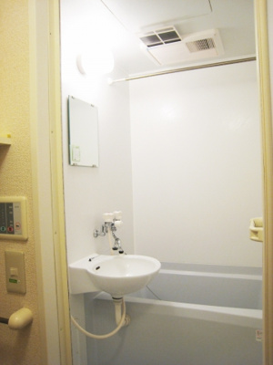 【浴室】 | Ｃａｓａ　Ｂｅａｔｏ  | 浴室換気乾燥機付き