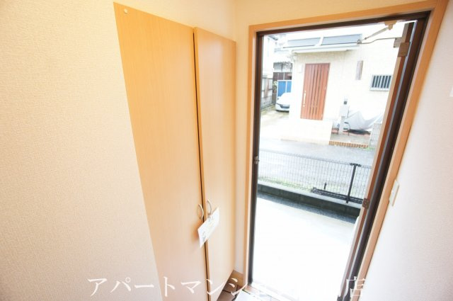 キャンパス・プランドールの玄関