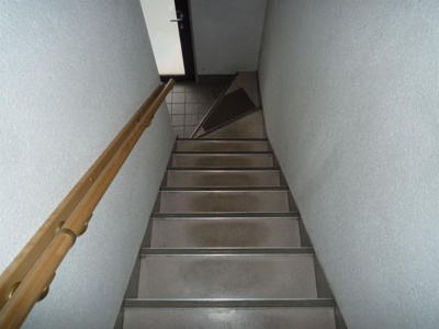 【その他共用部分】 | 古内ビル | 建物の内階段です。