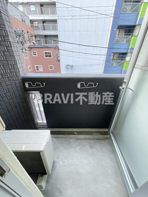 ブリリアントコート農人橋　BRAVI不動産のバルコニー