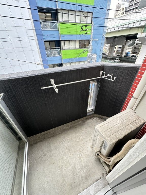 ブリリアントコート農人橋　BRAVI不動産のバルコニー|【ブリリアントコート農人橋】お洗濯にも便利なバルコニー付き