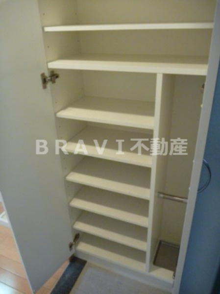エスリード北浜　BRAVI不動産の収納