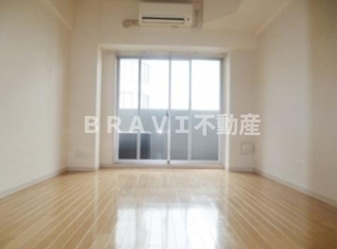 アーデン京町堀ウエスト　BRAVI不動産の居間・リビング|【アーデン京町堀ウエスト】リビングです