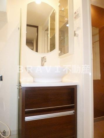 アーデン京町堀ウエスト　BRAVI不動産の独立洗面台|【アーデン京町堀ウエスト】使いやすい独立洗面台です