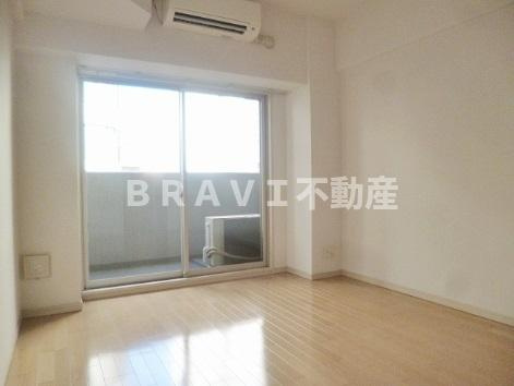 アーデン京町堀ウエスト　BRAVI不動産の洋室|【アーデン京町堀ウエスト】使い勝手のいい洋室です