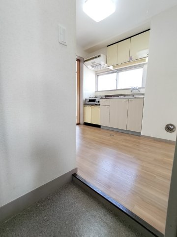 【展望】 | 2階部分の角部屋で明るく開放感のあるお部屋です。