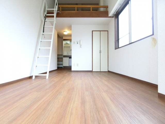 アプティ2番館の居間・リビング