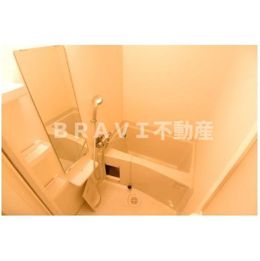 エス・キュート京町堀　BRAVI不動産の浴室|【エス・キュート京町堀】落ち着いた空間のお風呂です