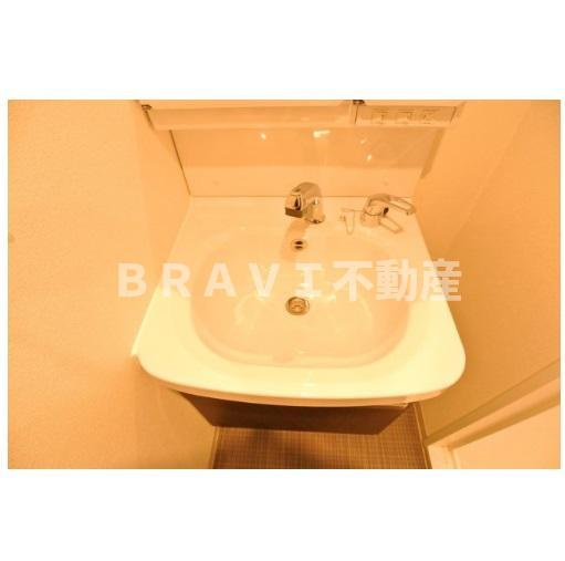 エス・キュート京町堀　BRAVI不動産の洗面所|【エス・キュート京町堀】忙しい朝には欠かせない洗面所です
