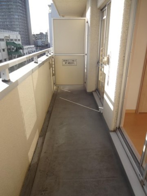 【バルコニー】 | ダイアパレス鶯谷 | ダイアパレス鶯谷　南向きで日当たり良好のベランダ！