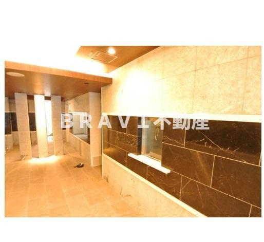 エス・キュート京町堀　BRAVI不動産のエントランス