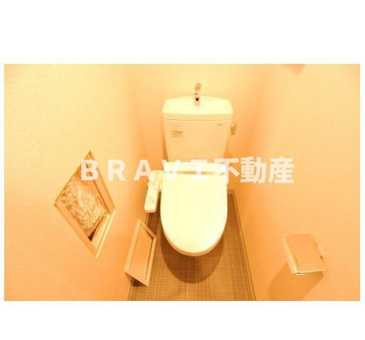 エス・キュート京町堀　BRAVI不動産のトイレ