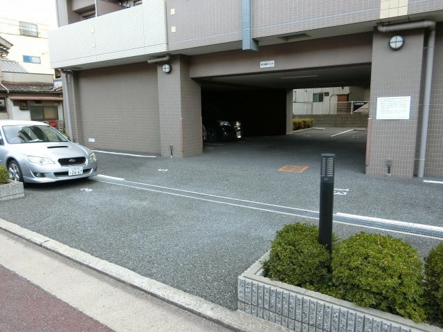 ベルドミール末広5番館の駐車場|ベルドミール末広5番館（八尾市末広町）　駐車場