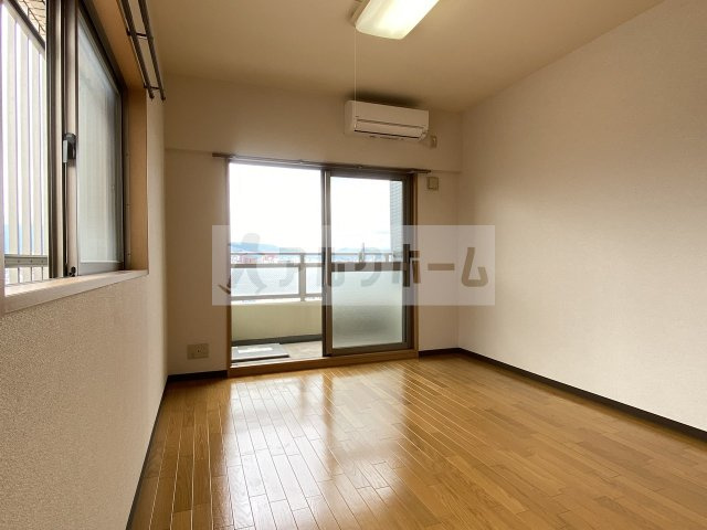 ベルドミール末広5番館の居間・リビング|ベルドミール末広5番館（八尾市末広町）　洋室