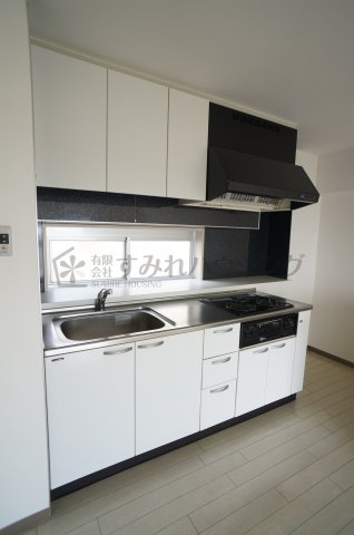 ビューテラス売布Ⅱ（View Terrace 売布Ⅱ）のキッチン|参考、同建物・同間取りの号室（床の色味などが異なる可能性がございます）