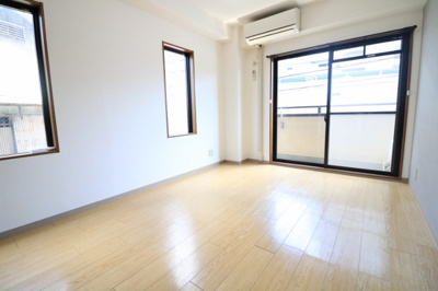 【洋室】 | コスモフラット | ※お写真は同物件別部屋です。