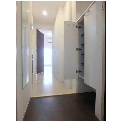 セレニテ北久宝寺　BRAVI不動産の玄関|【セレニテ北久宝寺】玄関です