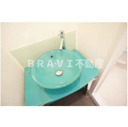 セレニテ北久宝寺　BRAVI不動産の独立洗面台|【セレニテ北久宝寺】独立洗面台です